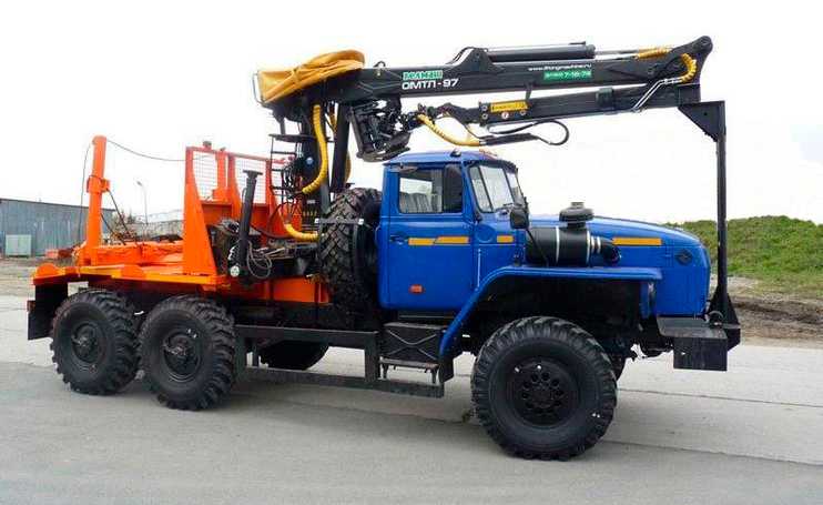 Лесовозный тягач на шасси Урал 55571-1112-60Е5 с гидроманипулятором ОМТЛ-70-02